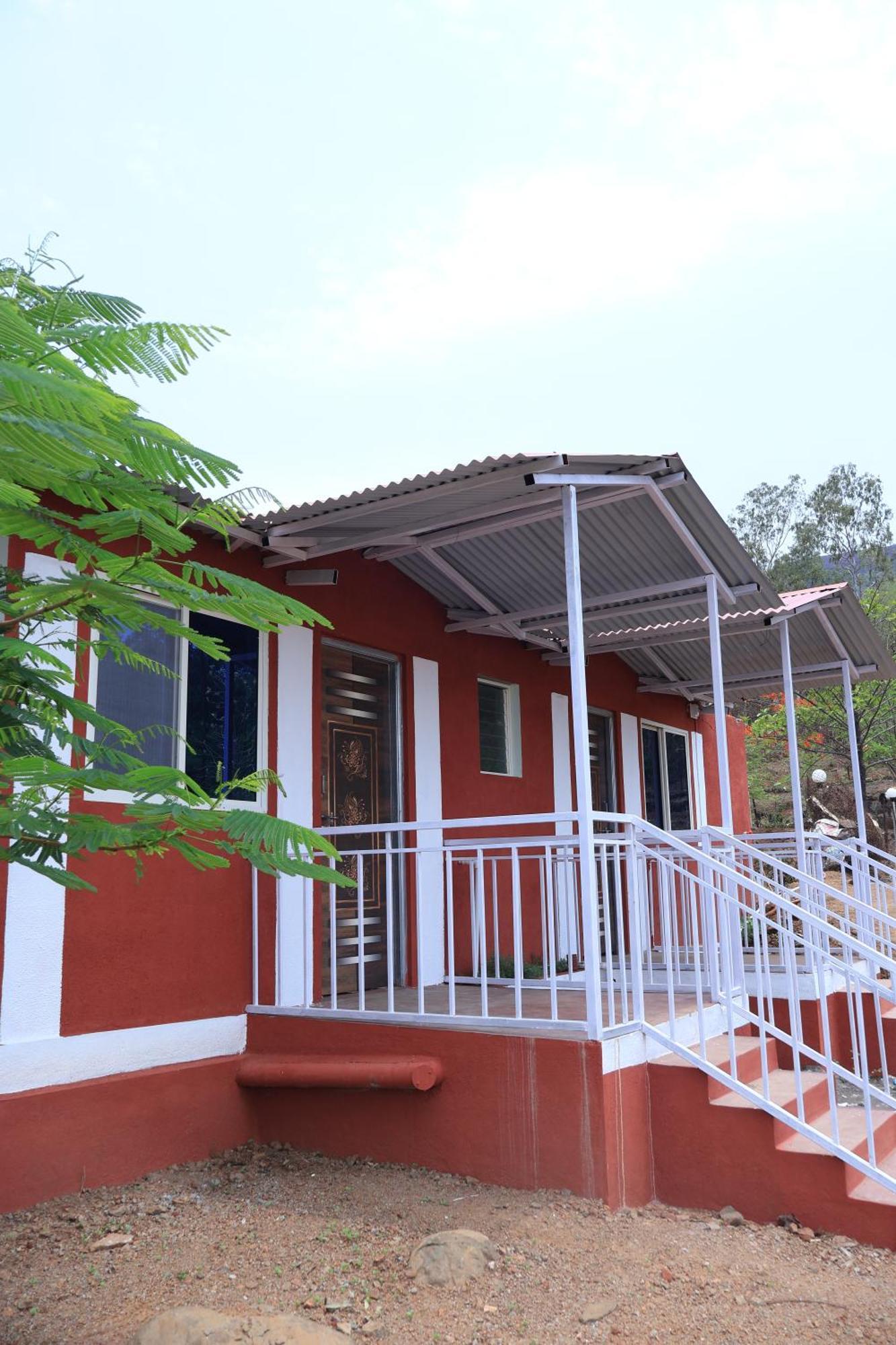 Hotel Mauli Agro Farm Dam View Resort Satara Esterno foto